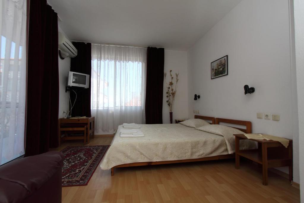 Family Hotel Verona Sozopol Quarto foto