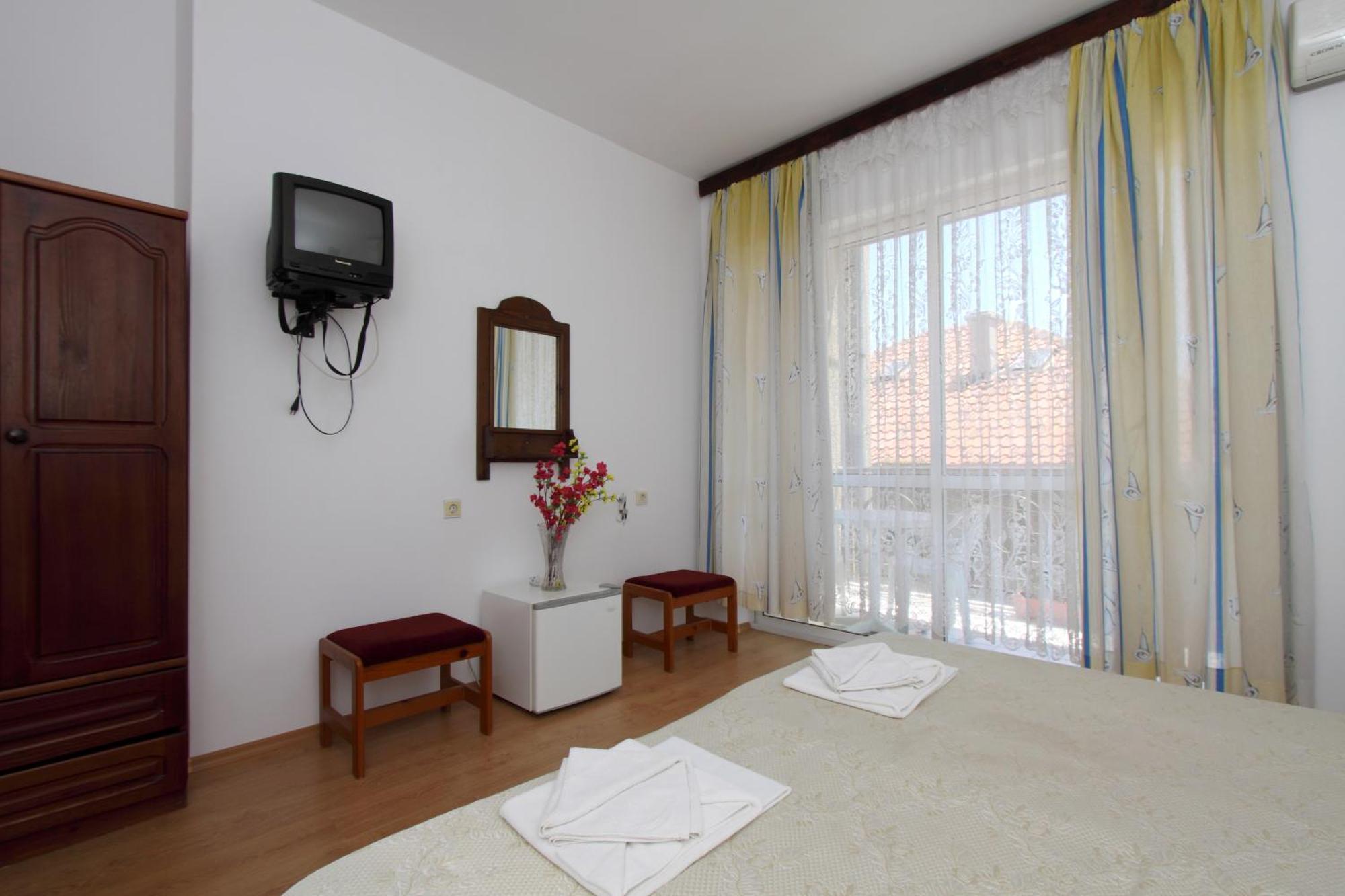 Family Hotel Verona Sozopol Exterior foto